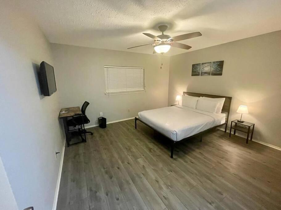 3 Bedroom Entire Home - Centrally Located In Katy, Texas מראה חיצוני תמונה