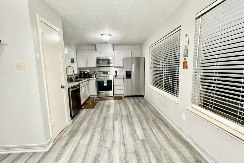 3 Bedroom Entire Home - Centrally Located In Katy, Texas מראה חיצוני תמונה